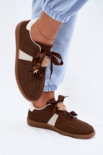 Scarpe sportive color cioccolato per donna con dettagli eleganti Lelora