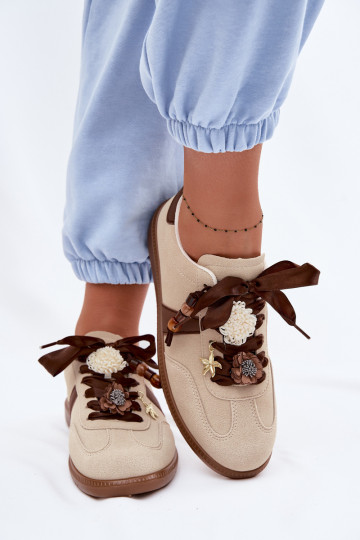 Scarpe sportive color sabbia per donna con dettagli eleganti Lelora