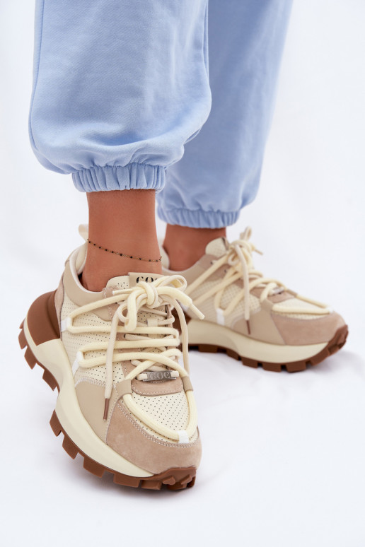Pelle dalla pelle scamosciata Scarpe modello sneakers Femminile GOE TT2N4021 beige