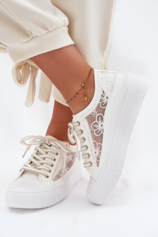 Scarpe per il tempo libero con pizzo con una piattaforma Lee Cooper LCIN-26-44-4480 Colore bianco