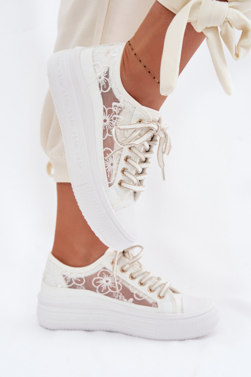 Scarpe per il tempo libero con pizzo con una piattaforma Lee Cooper LCIN-26-44-4480 Colore bianco