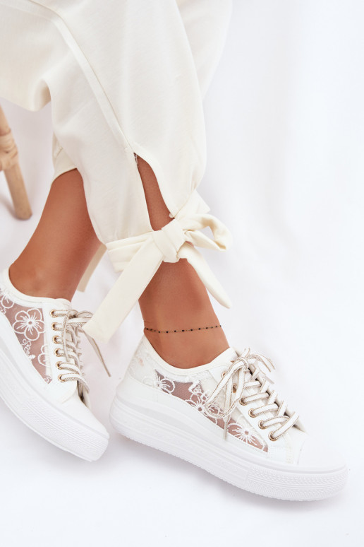 Scarpe per il tempo libero con pizzo con una piattaforma Lee Cooper LCIN-26-44-4480 Colore bianco