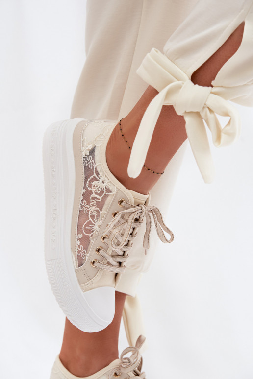 Scarpe per il tempo libero con pizzo con una piattaforma Lee Cooper LCIN-26-44-4481 beige