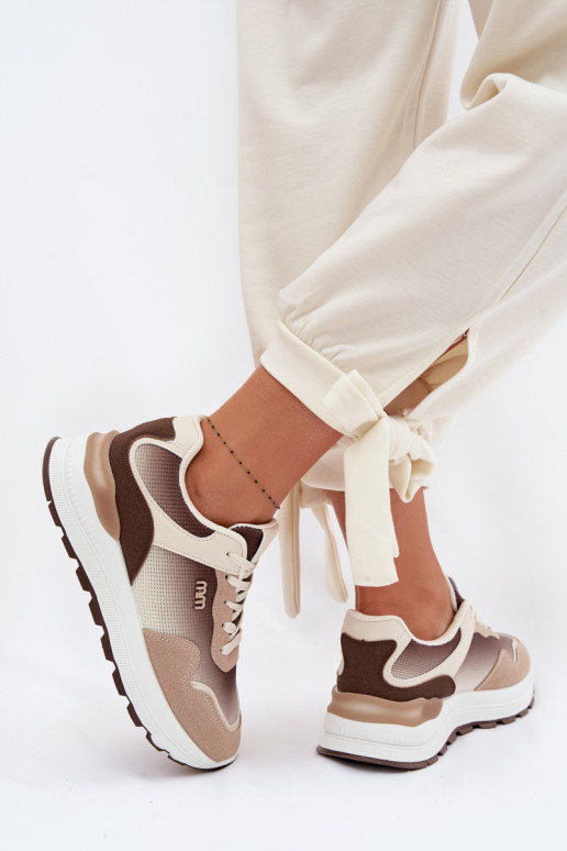 Scarpe modello sneakers Femminile con una piattaforma colore marrone Lelmira