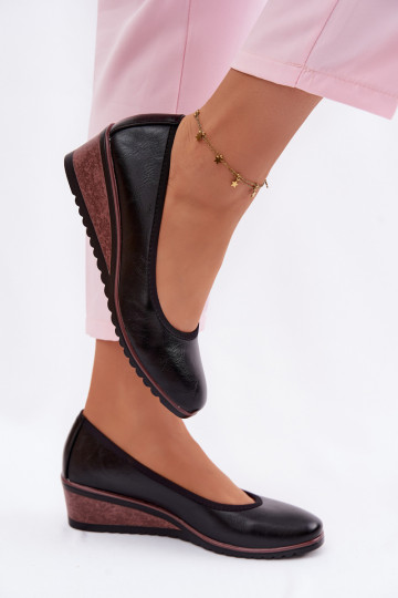Scarpe da donna con plateau Vinceza 58628 color nero