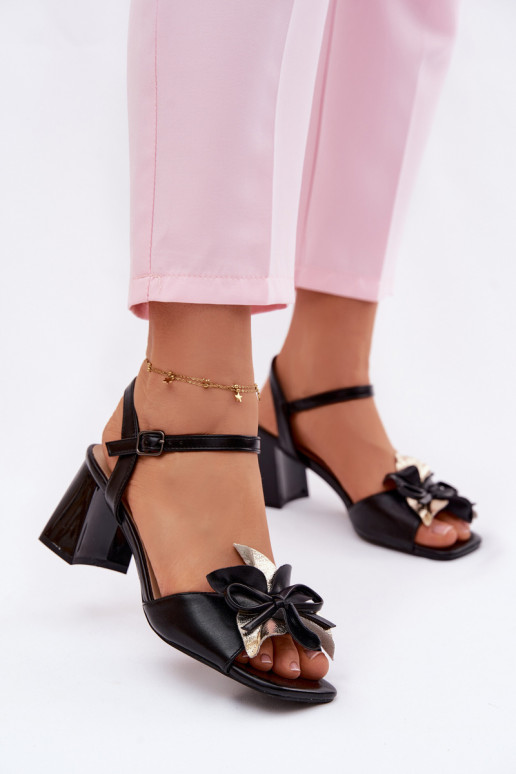 Sandali con tacco alto da donna Con decorazioni Un fiore Vinceza 20283 colore nero