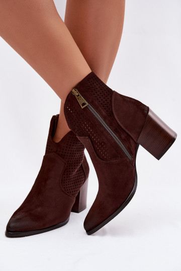 Stivaletti da donna con elementi traforati Vinceza 58640 color cioccolato