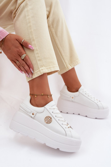 Pelle Scarpe modello sneakers Femminile con una piattaforma D&A LR61-7095 Colore bianco