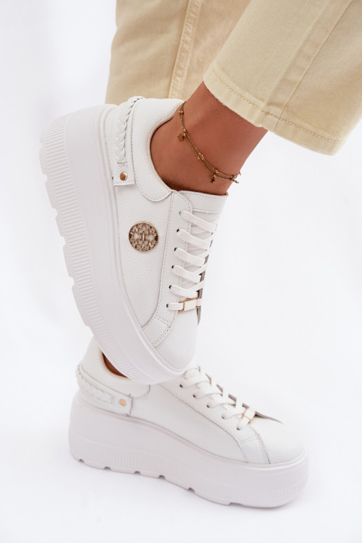 Pelle Scarpe modello sneakers Femminile con una piattaforma D&A LR61-7095 Colore bianco