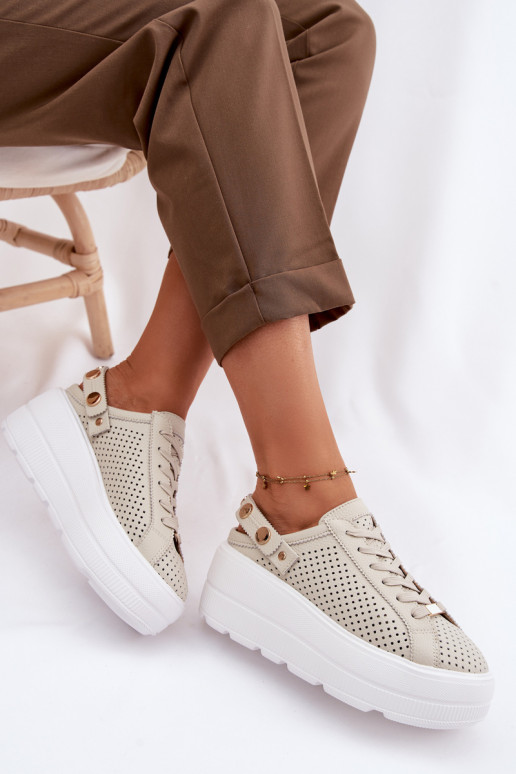 Pelle con elementi traforati Scarpe modello sneakers Femminile con una piattaforma con cinghie Abilitato Pięcie D&A LR61-7088 be