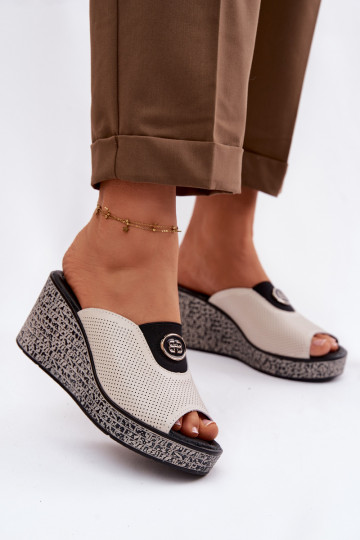 Pantofole in pelle con piattaforma e ornamenti S.Barski LR61-7011 color sabbia