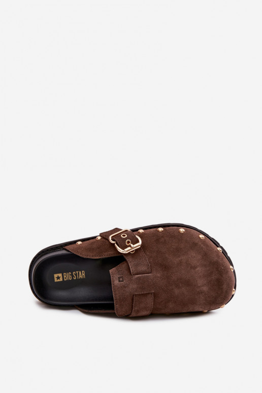 Pantofole Zoccoli dalla pelle scamosciata con una piattaforma con rivetti I con fibbie Big Star TT274952 CzekoladoAe