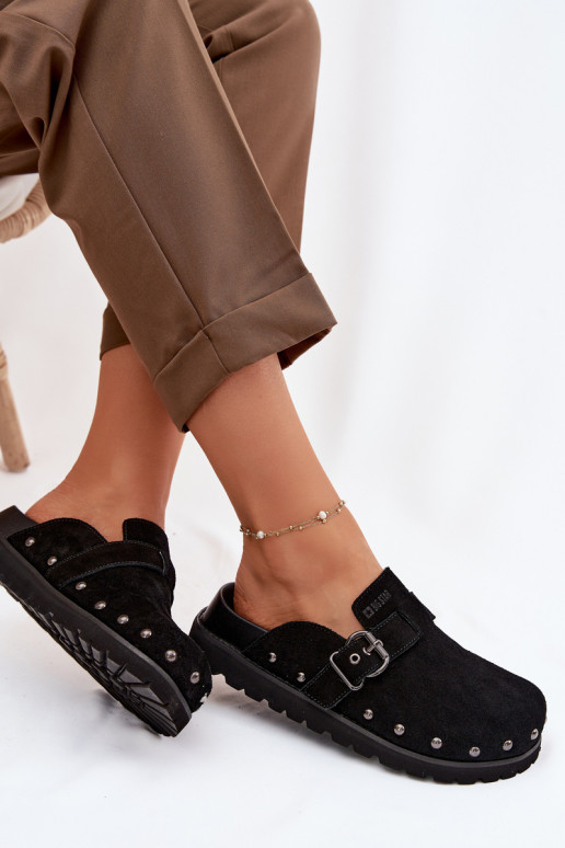 Pantofole Zoccoli dalla pelle scamosciata con una piattaforma con rivetti I con fibbie Big Star TT274951 colore nero