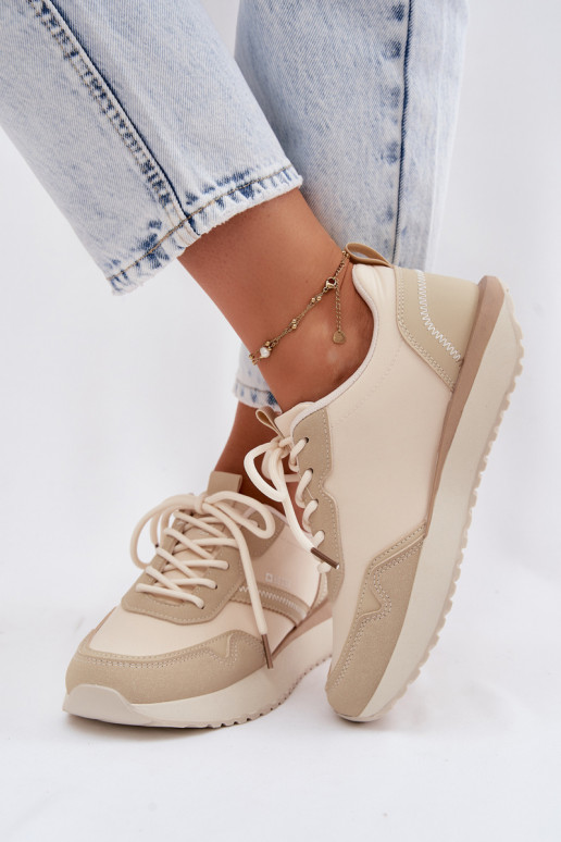 Scarpe modello sneakers Femminile con una piattaforma Big Star TT274278 beige