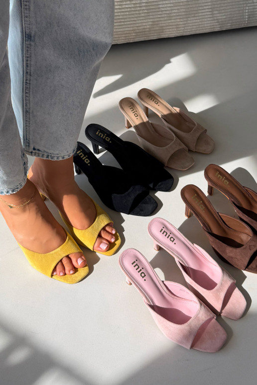 Pantofole da donna Abilitato Smukłym Obcasie colore giallo Revina