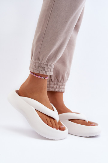 Ciabatte da donna con schiuma Pantofole Colore bianco Roux 2