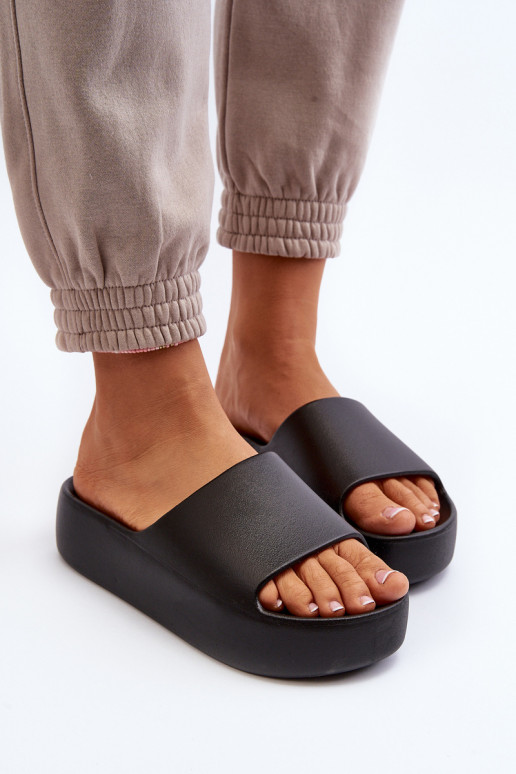 Femminile Pantofole Su una suola spessa colore nero Oreithano