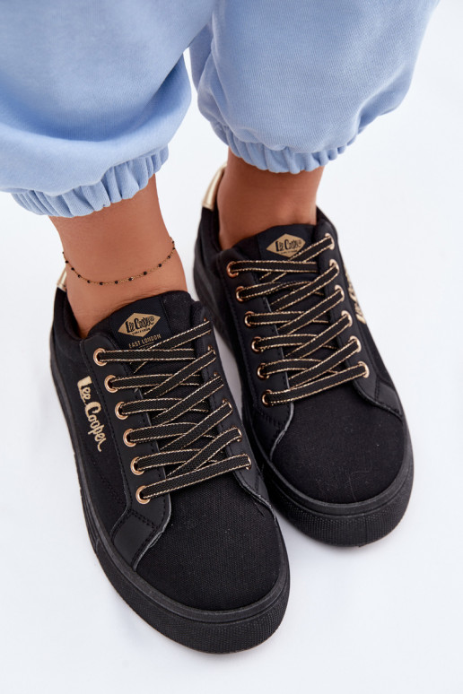Scarpe per il tempo libero con una piattaforma Lee Cooper LCIN-26-44-4476 colore nero
