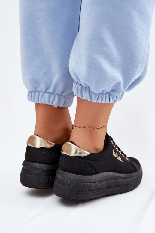 Scarpe per il tempo libero con una piattaforma Lee Cooper LCIN-26-44-4476 colore nero