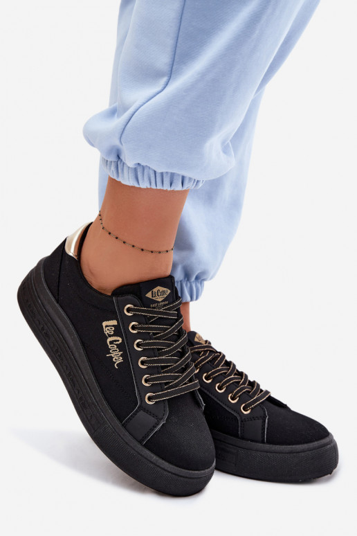 Scarpe per il tempo libero con una piattaforma Lee Cooper LCIN-26-44-4476 colore nero