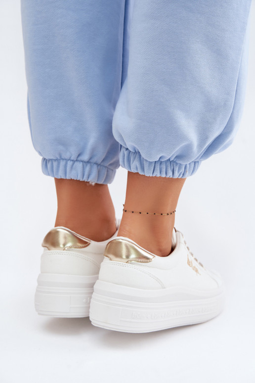 Scarpe per il tempo libero con una piattaforma Lee Cooper LCIN-26-44-4478 Colore bianco