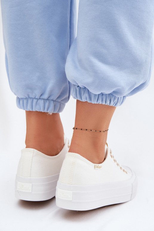 Scarpe per il tempo libero con una piattaforma Lee Cooper LCIN-26-31-4369 Colore bianco