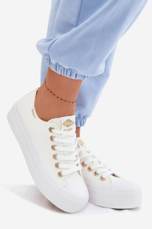 Scarpe per il tempo libero con una piattaforma Lee Cooper LCIN-26-31-4369 Colore bianco