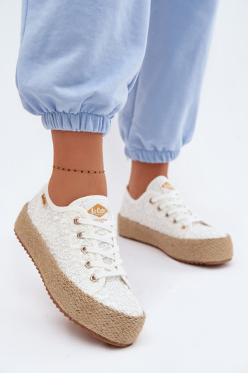 con motivi di pizzo scarpe casual espadrillas con una piattaforma Lee Cooper LCIN-26-31-4326 Colore bianco