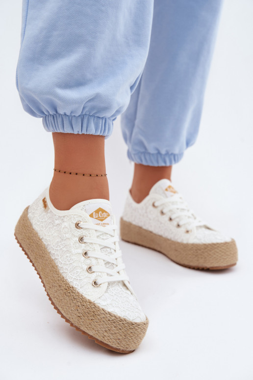 con motivi di pizzo scarpe casual espadrillas con una piattaforma Lee Cooper LCIN-26-31-4326 Colore bianco