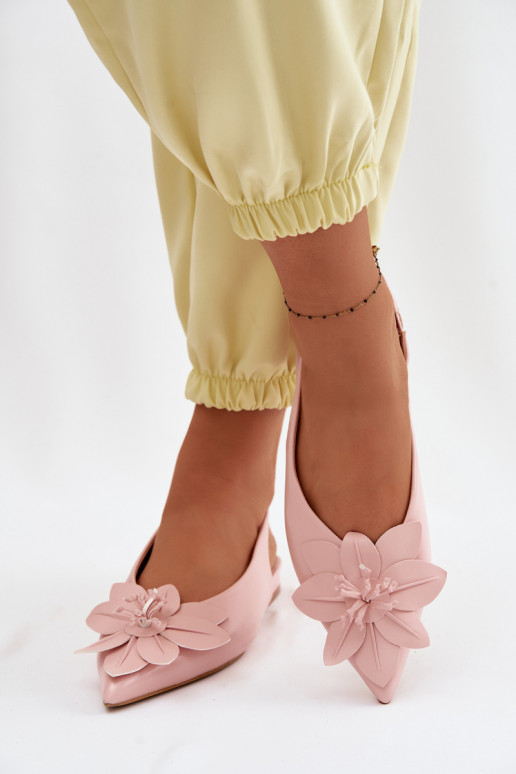 Sandali da donna con tacchi larghiDekoracyjnym Un fiore colore rosa Telivette