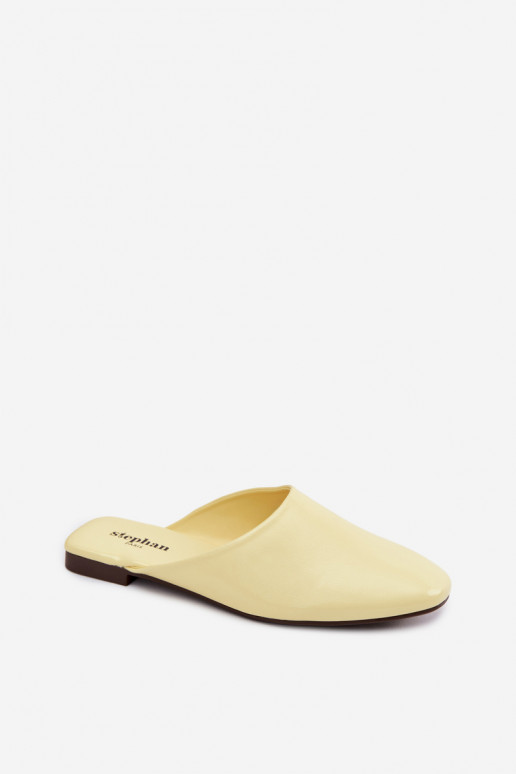 Pantofole da donna MuleImitacji Skóry isoscele colore giallo Romelle