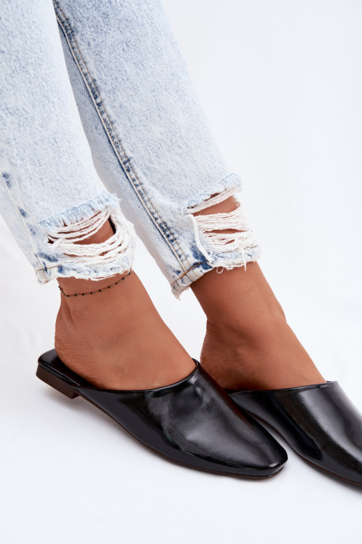 Pantofole da donna MuleImitacji Skóry isoscele colore nero Romelle