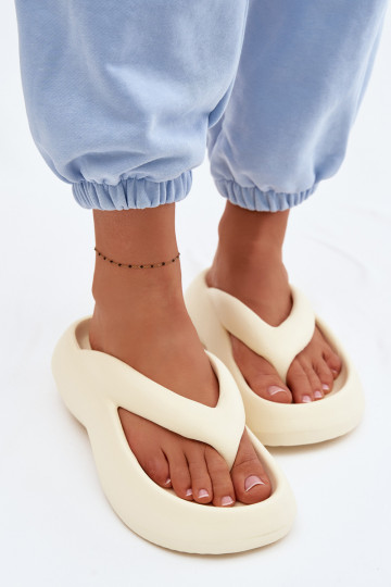 Ciabatte da donna con schiuma Pantofole colore avorio Roux