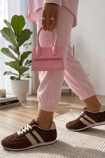 Sneakers marroni decorate con pietre di zirconio Sybilla 2