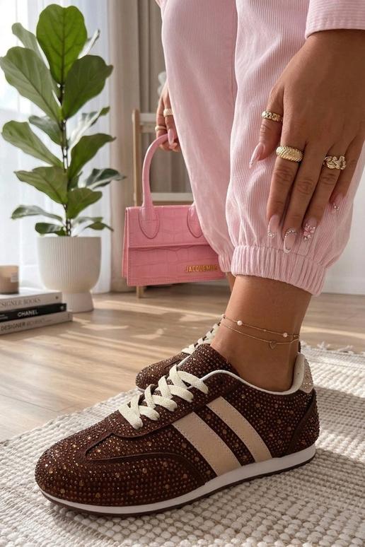 Sneakers marroni decorate con pietre...