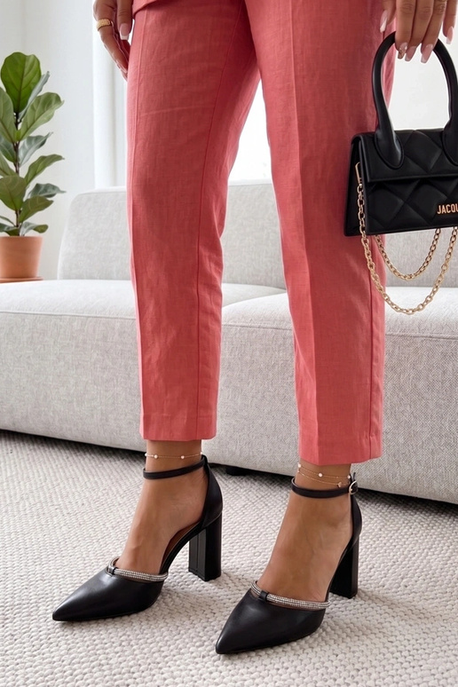 Scarpe nere con zirconi Madeleine