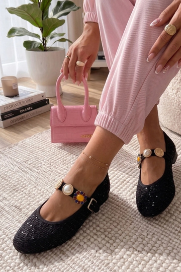 Ballerine nere con cinturino decorativo Chantal 2
