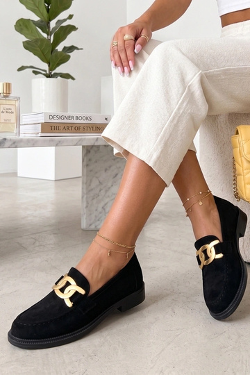 Mocassini neri con fibbia... 2