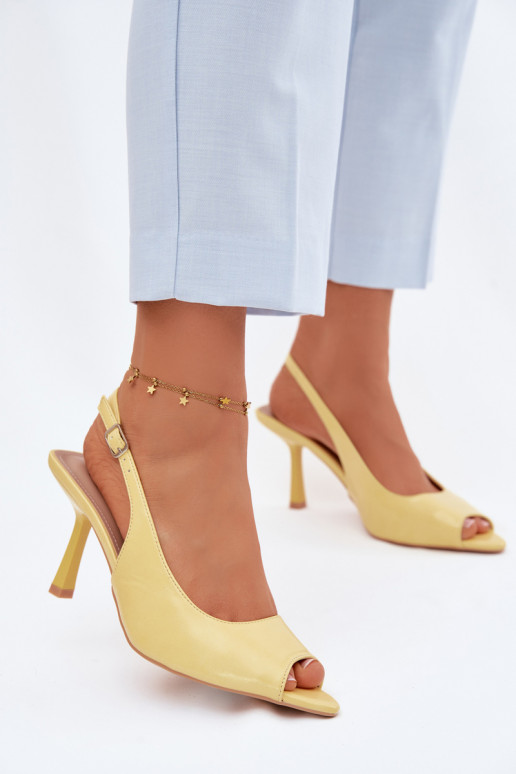 Sandali con tacco sottile gialli Sevina