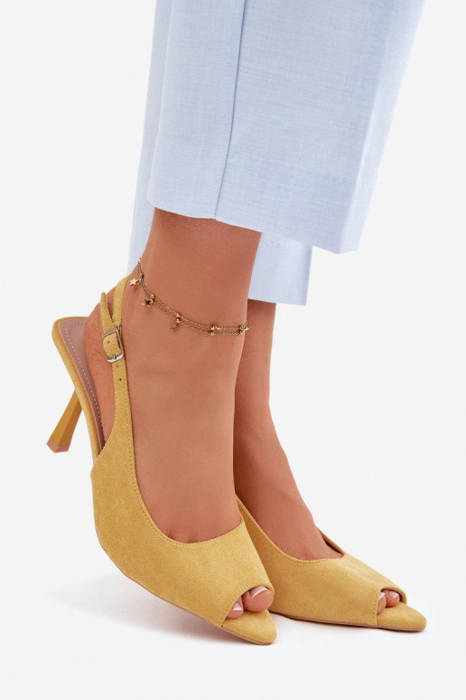 Sandali con tacco sottile in suede sintetico gialli Sevina