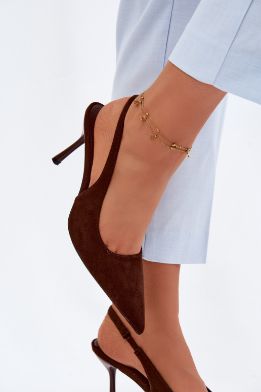 Sandali con tacco sottile in suede sintetico color cioccolato Kevina