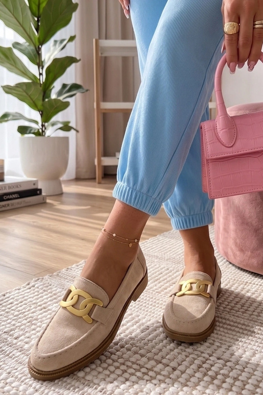 Mocassini color sabbia con fibbia...