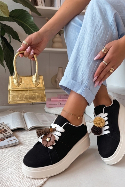Sneakers nere su piattaforma Oktawia