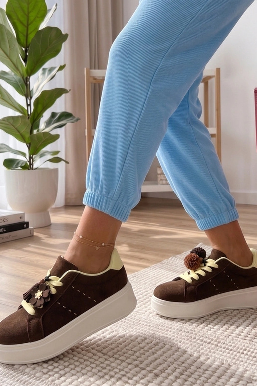 Sneakers marroni su piattaforma Oktawia