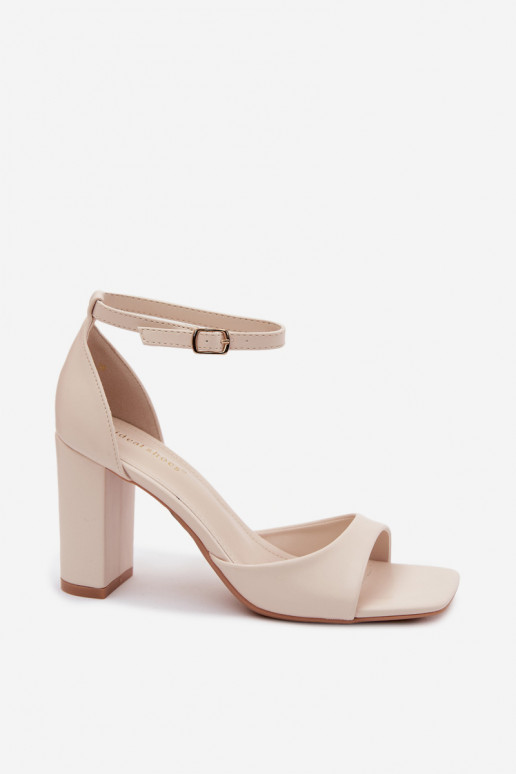 Sandali con tacco alto da donnaImitacji Skóry colore avorio Melvra