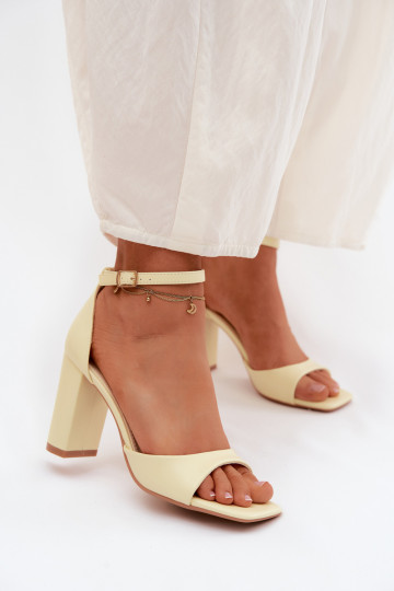 Sandali con tacco alto da donnaImitacji Skóry colore giallo Melvra