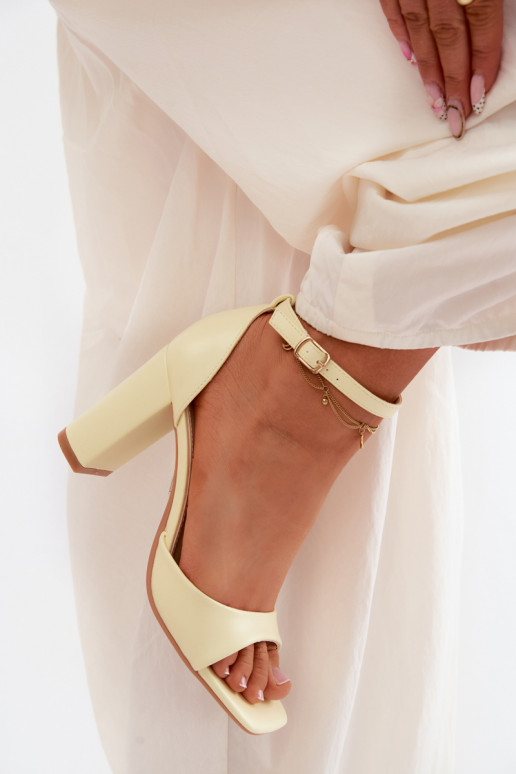 Sandali con tacco alto da donnaImitacji Skóry colore giallo Melvra