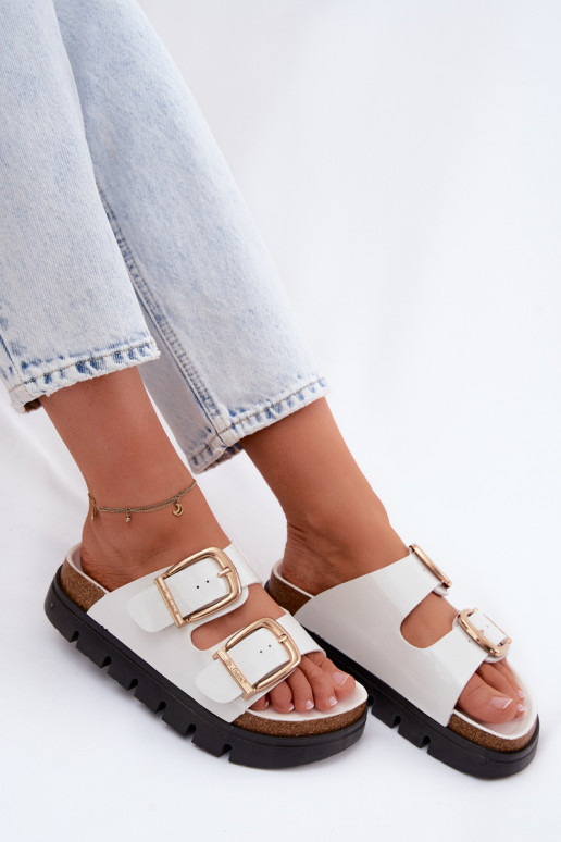 con effetto vernice Pantofole da donna con una piattaforma Ze colore doratomi con fibbiemi Lee Cooper LCIN-26-35-4460L Colore bi