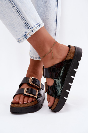 con effetto vernice Pantofole da donna con una piattaforma Ze colore doratomi con fibbiemi Lee Cooper LCIN-26-35-4459L colore ne 2