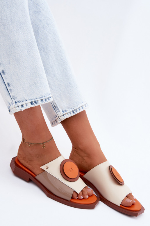 Pantofole in pelle Femminile disegno geometrico Deveciejka K7479-18 beige-colore arancione